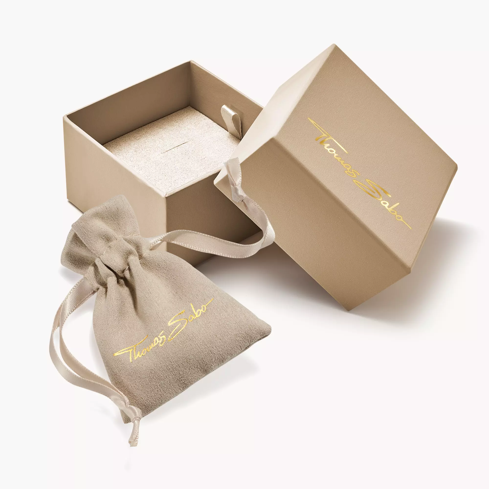 Flower ring in slightly open shape | THOMAS SABO