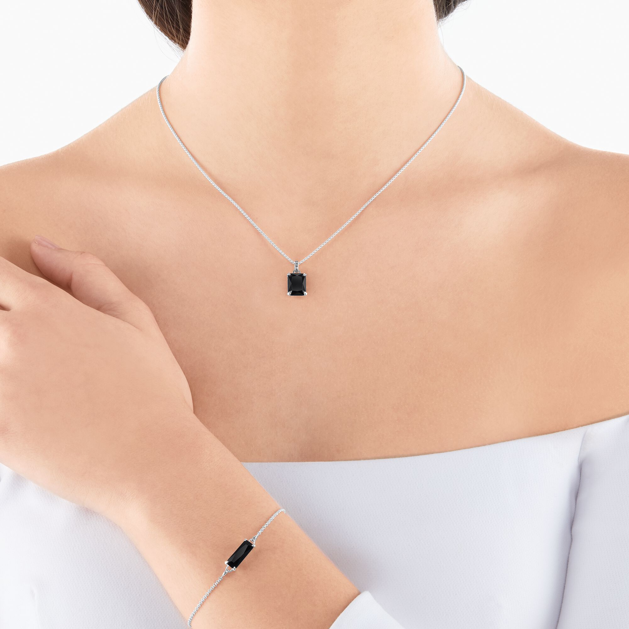 Necklace with deep black onyx pendant | THOMAS SABO