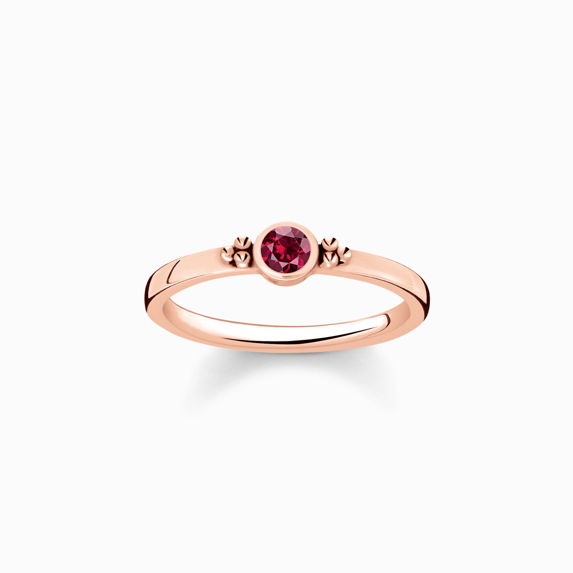 Ring Royalty roter Stein aus der  Kollektion im Online Shop von THOMAS SABO