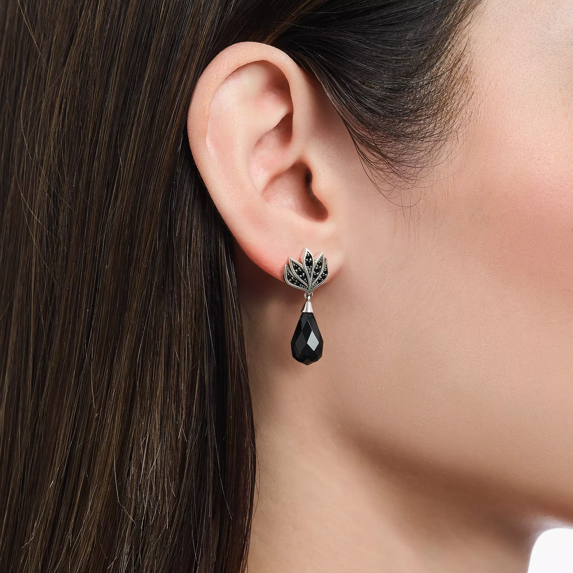 Silver blackened ear studs with drop-shaped obsidian | THOMAS SABO