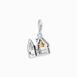 Charm-H&auml;ngsmyckei form av ett pepparkakshus med m&aring;nga detaljer, silver ur kollektionen Charm Club i THOMAS SABO:s onlineshop