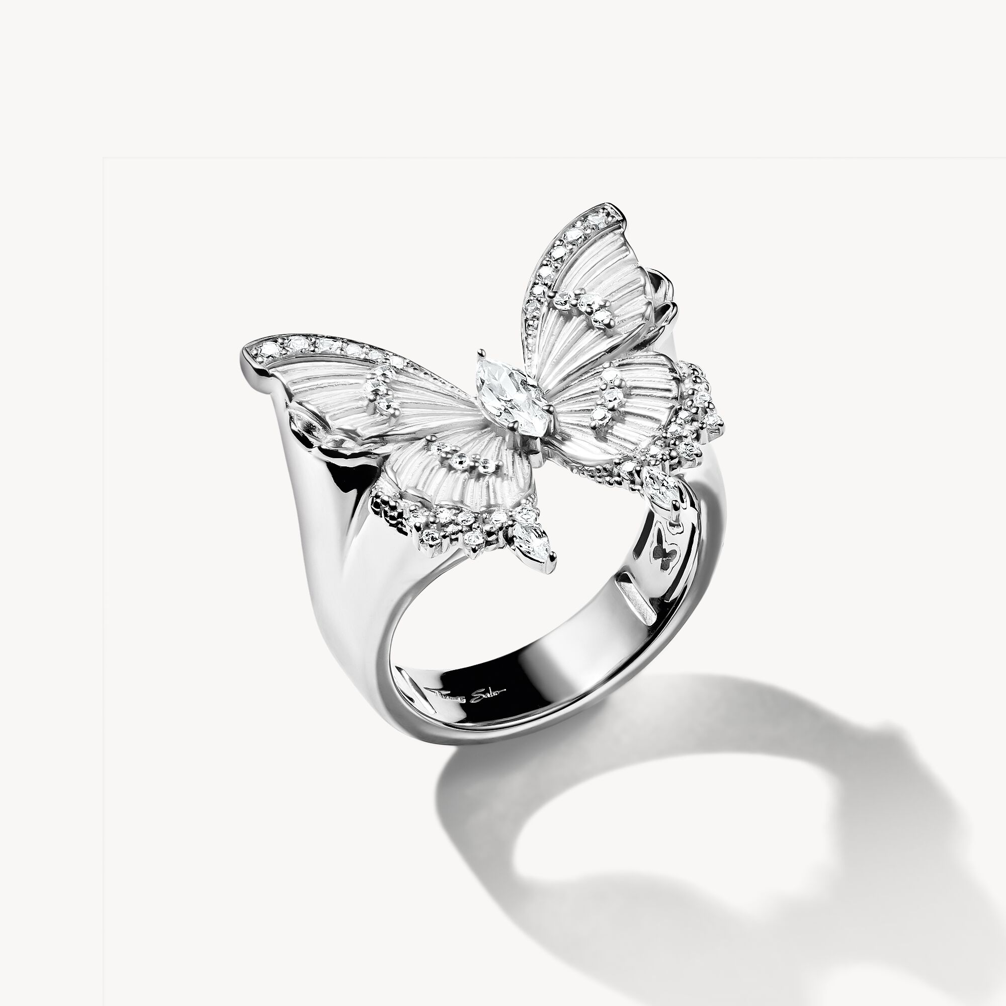 Anillo de cóctel mariposa Butterfly Paradise con piedras de plata | THOMAS  SABO, image size:2000x2000