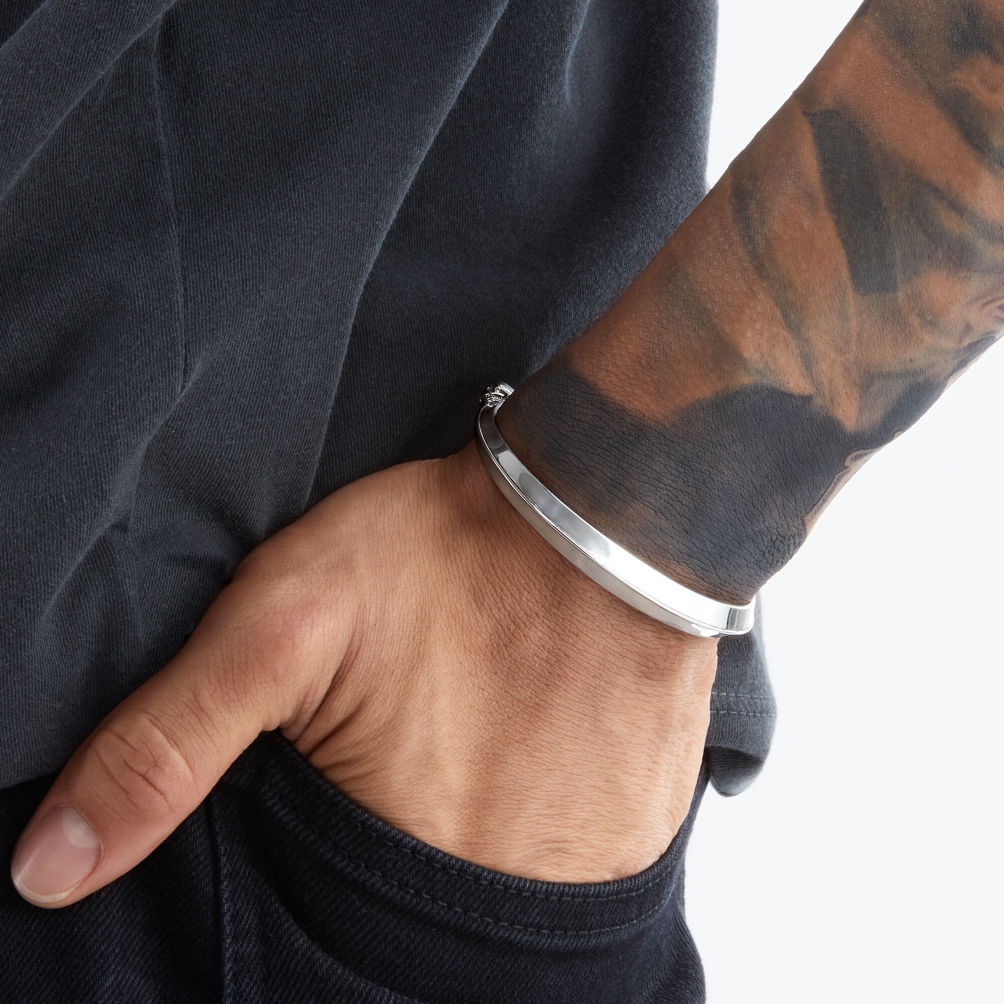 Bracelet for men decorated with small skulls THOMAS SABO