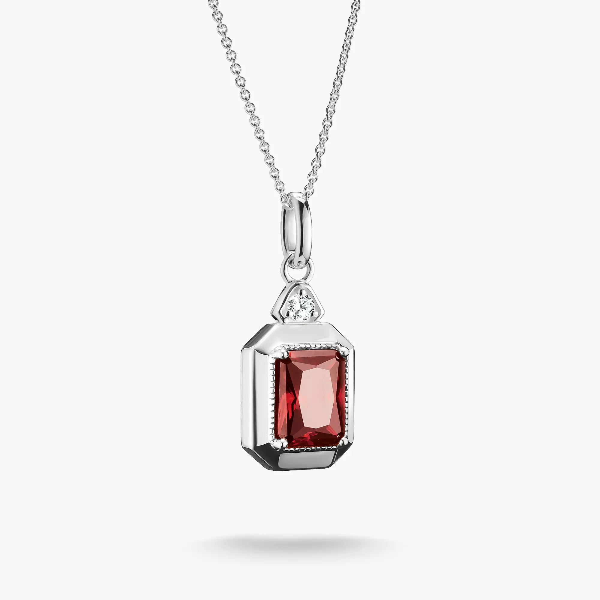 『SA NECKLACE SILVER』 Silver Necklace with Red Octagon Zirconia Pendant Elyndra | THOMAS